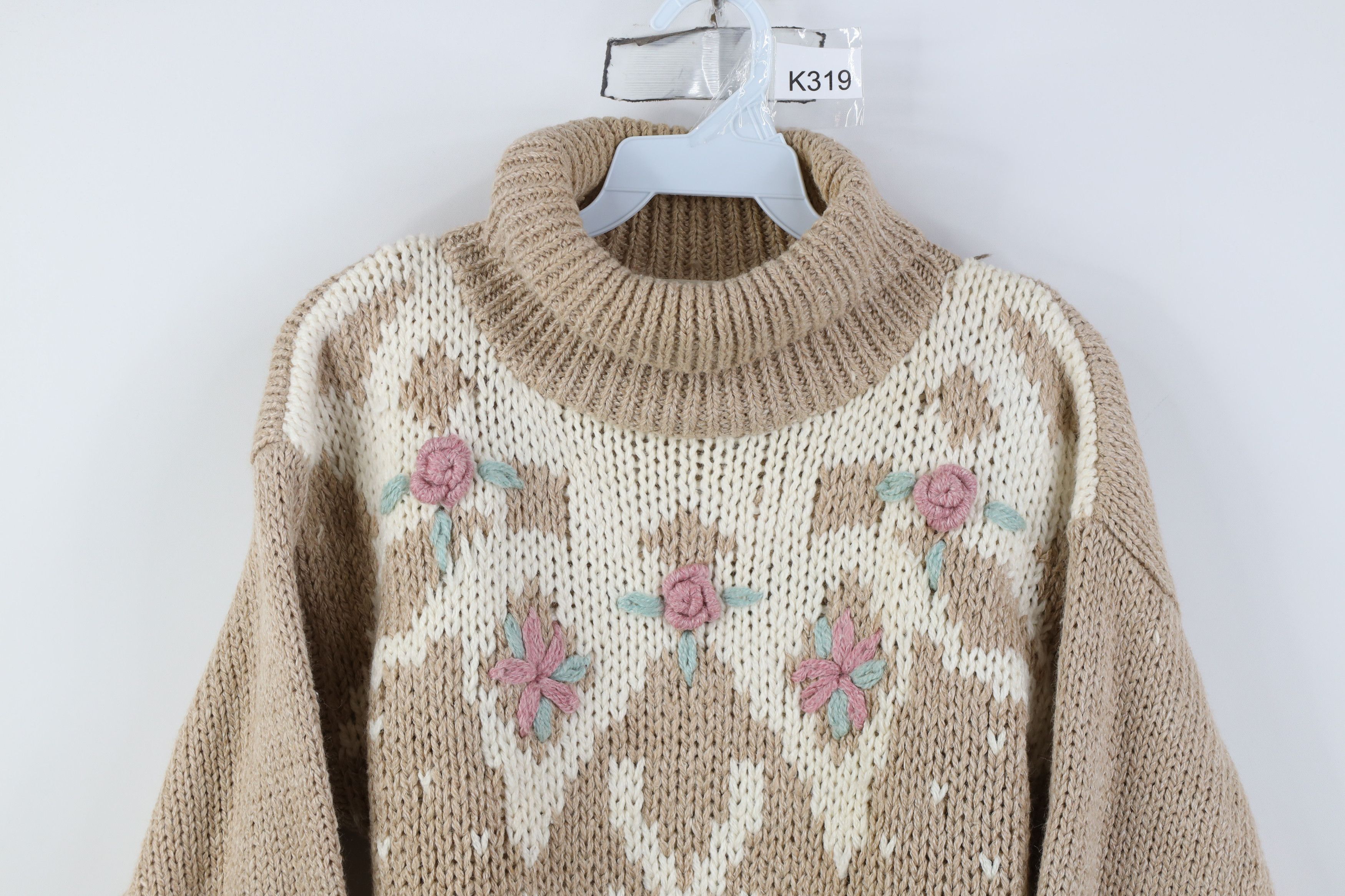 Vintage Vintage 90s Streetwear Hand Knit Flower Turtleneck Sweater Size M / US 6-8 / IT 42-44 - 2 Thumbnail