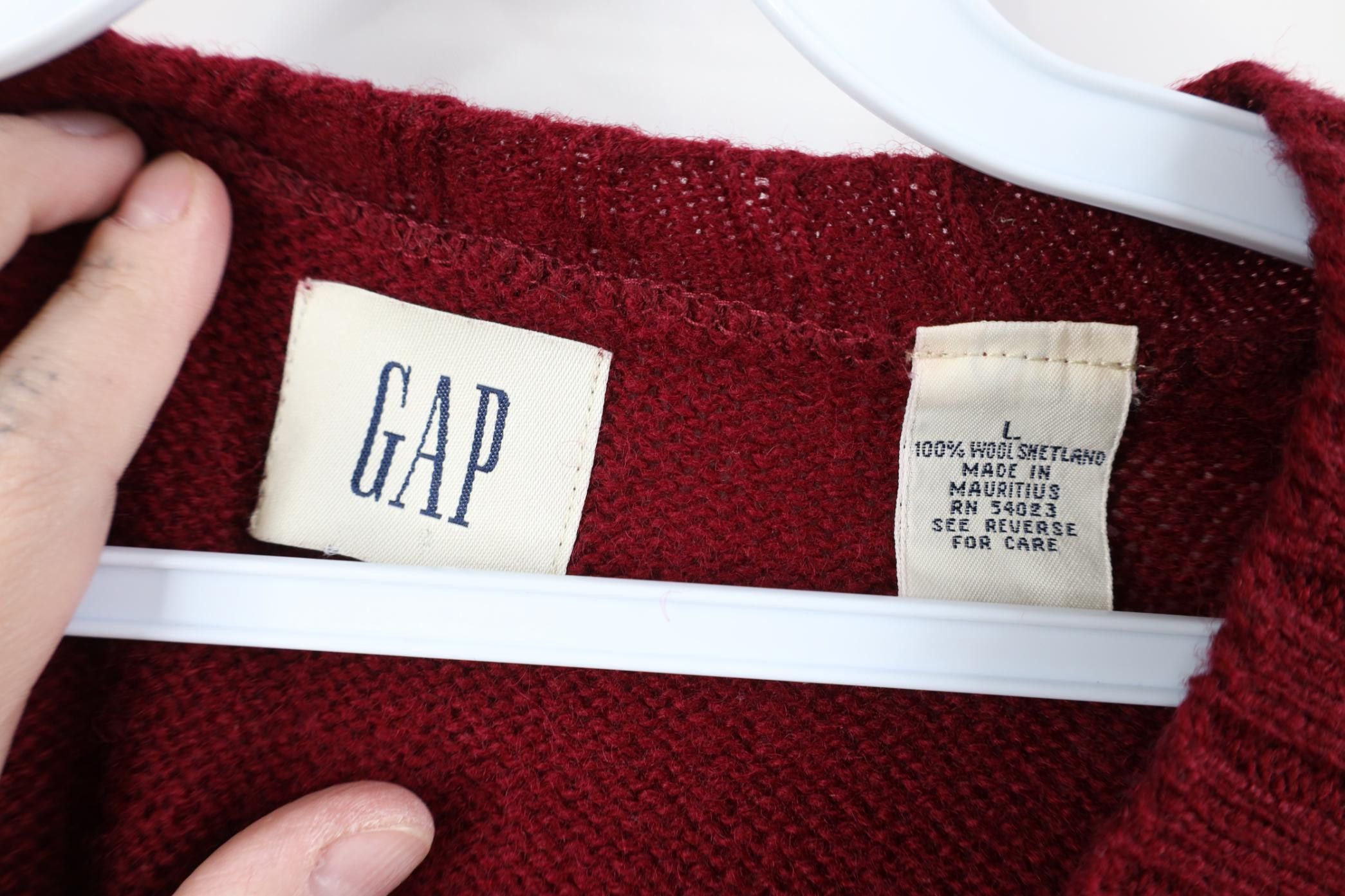 Gap Vintage 90s Gap Shetland Wool Ribbed Knit V-Neck Sweater Red Size US L / EU 52-54 / 3 - 4 Thumbnail