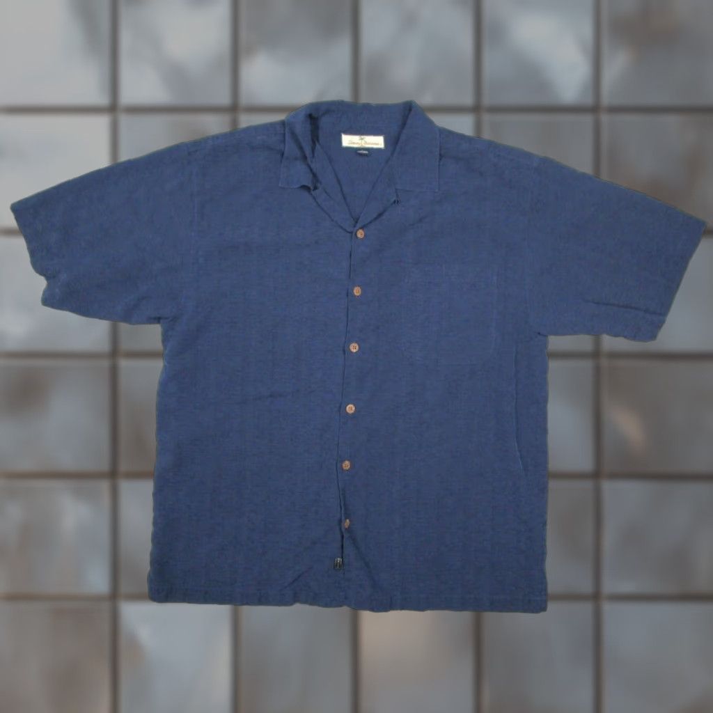 Tommy Bahama VINTAGE Tommy Bahama Shirt Mens Large Blue Button-Up Silk Camp Hawaiian 2004 Holiday Design Embroidered Back Holiday Survival Kit Christmas Seasonal Size US L / EU 52-54 / 3 - 1 Thumbnail