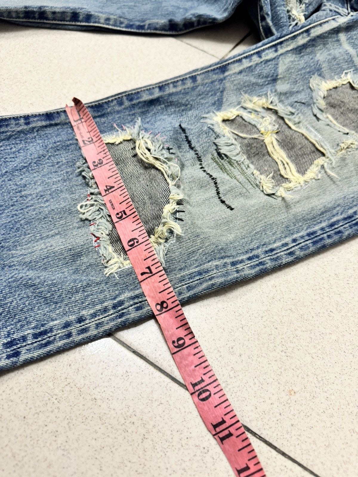 Hysteric Glamour HYSTERIC GLAMOUR DESTROYED JEANS SIZE 30 Size US 30 / EU 46 - 13 Thumbnail