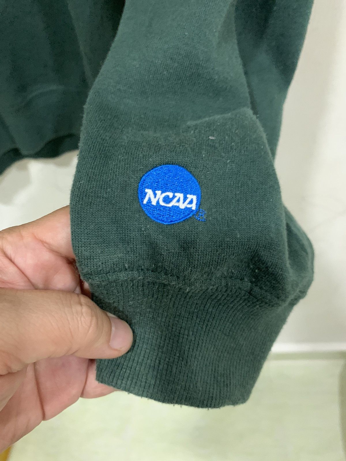 NCAA Vintage NCAA Green Sweatshirt Big Size Size US XXL / EU 58 / 5 - 10 Thumbnail