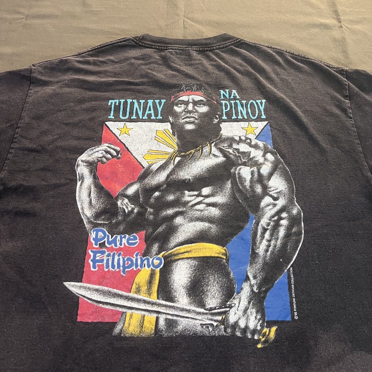 Vintage Vintage 90s Filipino Strength Gym Fitness Faded Thrashed Tee Size US XL / EU 56 / 4 - 1 Thumbnail
