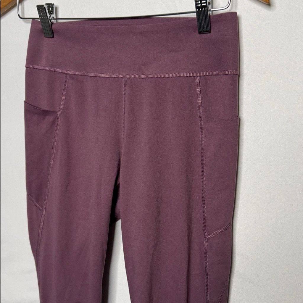 Uniqlo NWOT UNIQLO Airism ultra stretch purple leggings pockets S Size 26" / US 2 / IT 38 - 3 Thumbnail