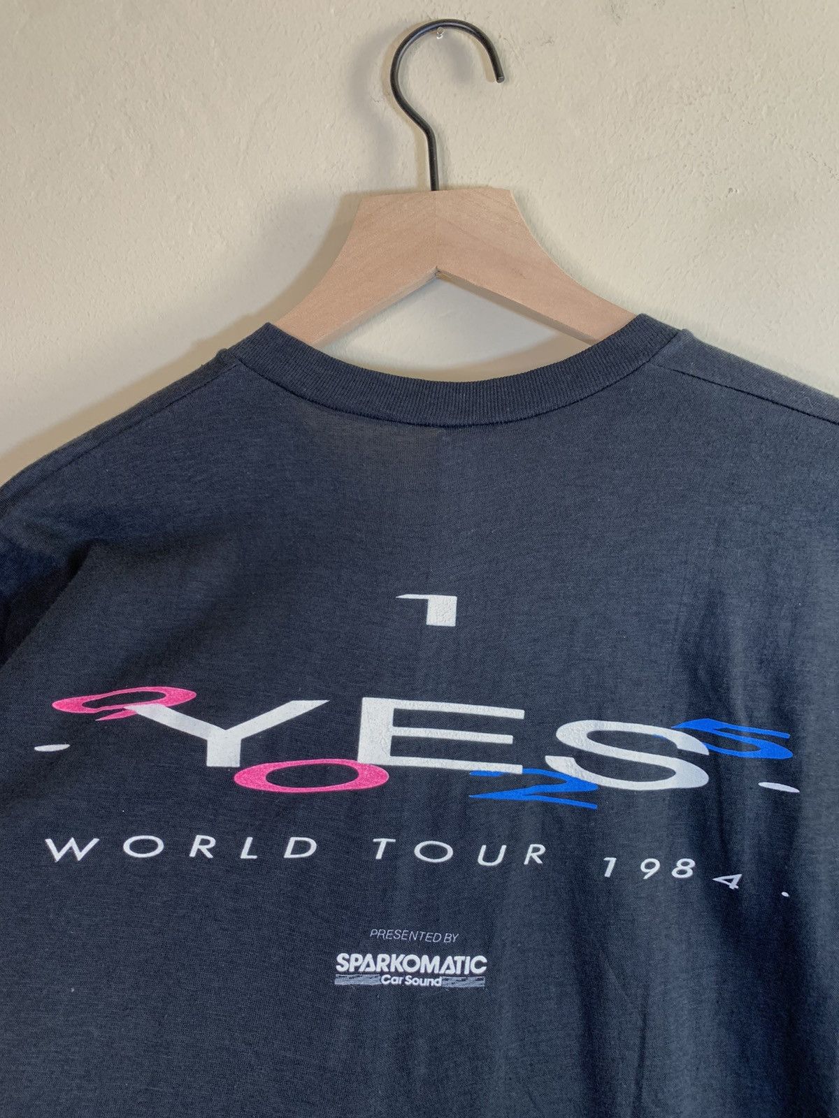 Band Tees × Vintage *RARE* Vintage 1984 Yes World Tour Single Stitch Band Shirt Size US L / EU 52-54 / 3 - 4 Thumbnail