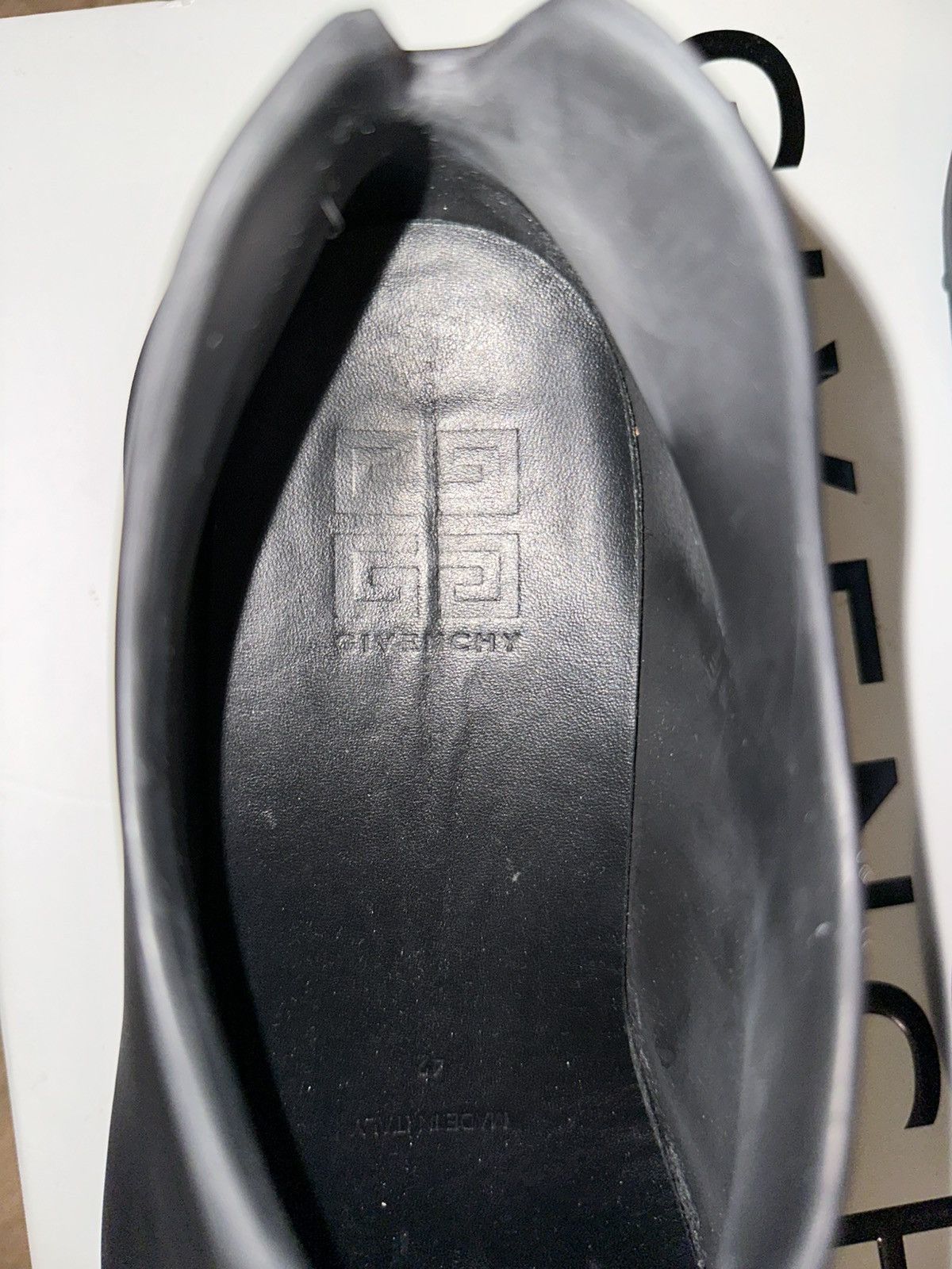 Givenchy Givenchy Monumental Mallow Size US 9 / EU 42 - 6 Thumbnail