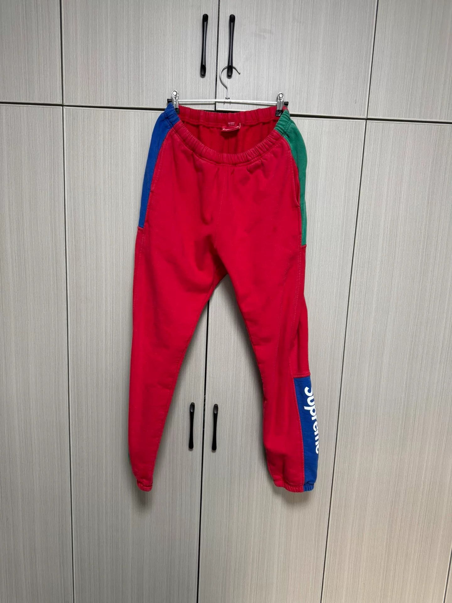 Supreme Supreme Red Sweatpants 32 Men Size US 32 / EU 48 - 1 Thumbnail