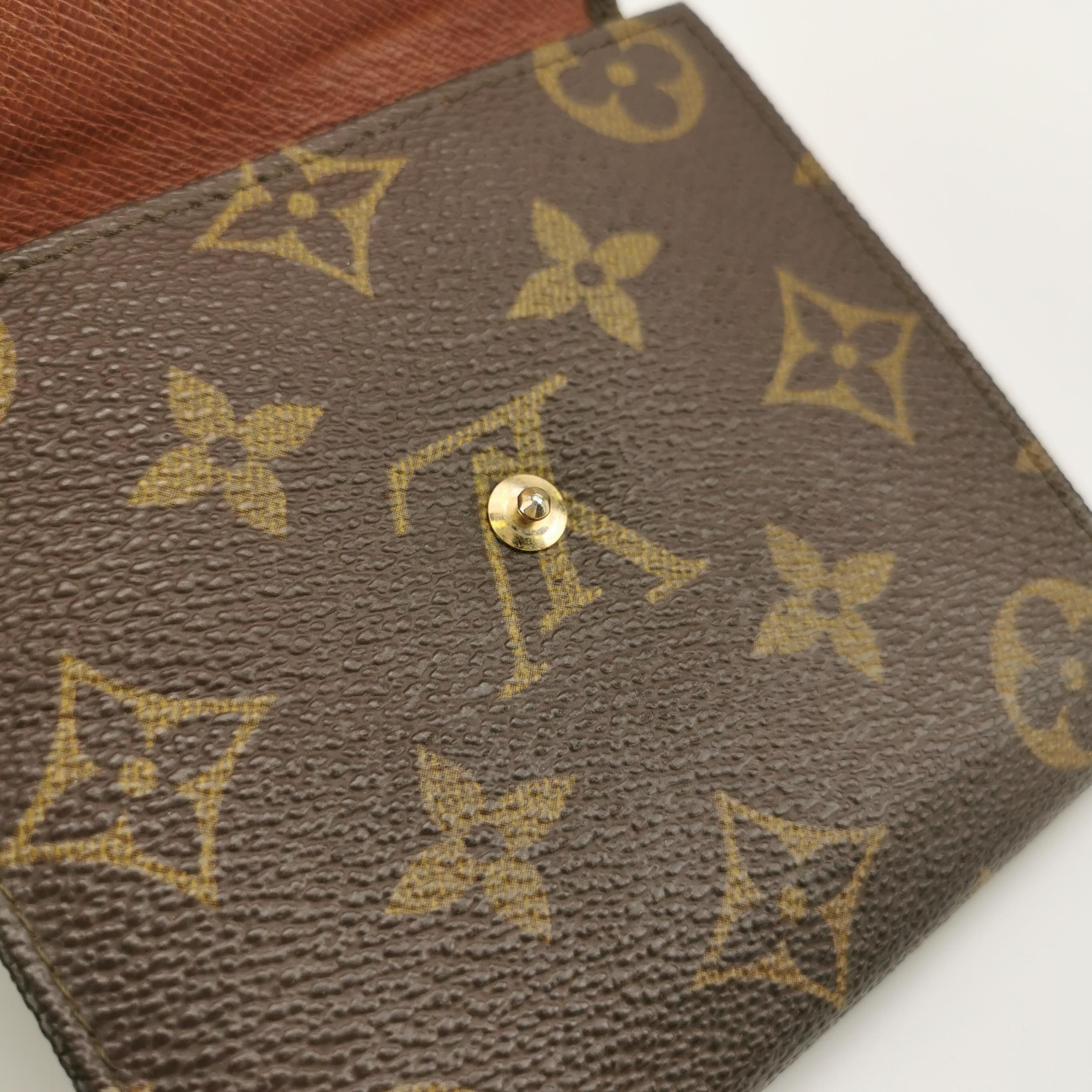 Louis Vuitton Louis Vuitton (LV) Victorine vintage flower button wallet - Size ONE SIZE - 9 Thumbnail