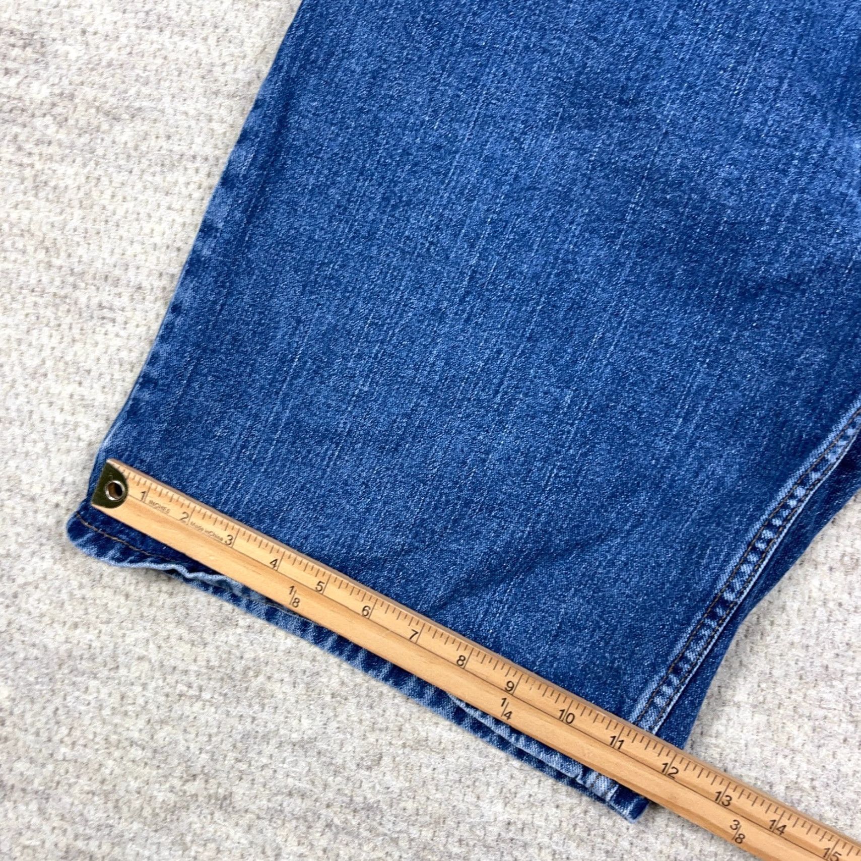 Tommy Hilfiger VINTAGE Tommy Hilfiger Denim Shorts Men 38 Blue Baggy Jorts Relaxed Fit Bermuda 90s Hip Hop Grunge Classic Size US 38 / EU 54 - 4 Thumbnail