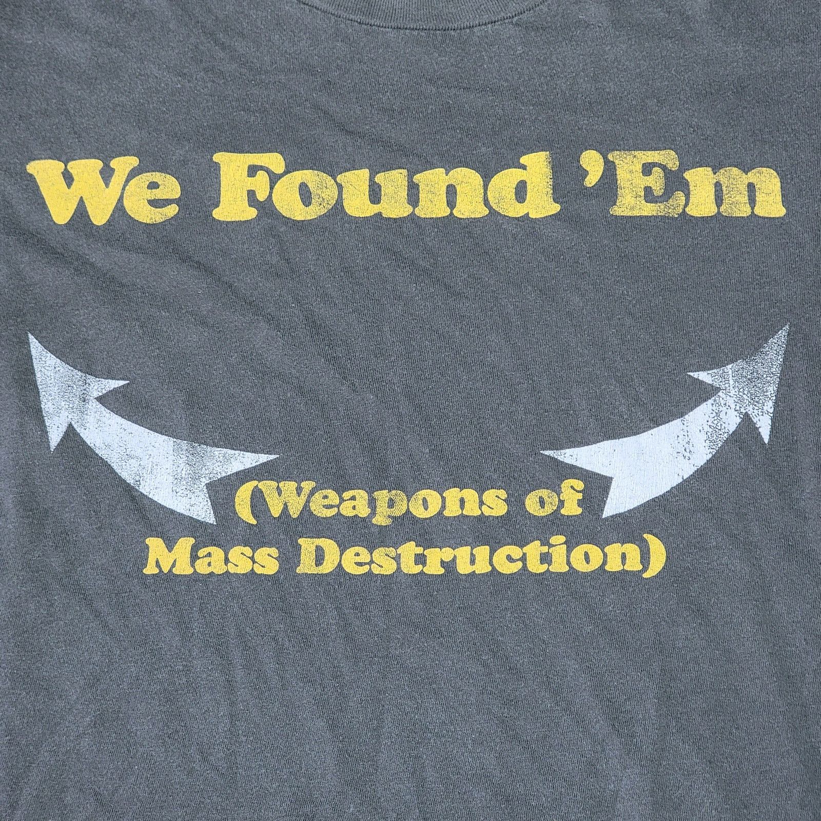 American Eagle Outfitters American Eagle Outfitters Funny Tee "We Found 'em" - Medium Size M / US 6-8 / IT 42-44 - 2 Thumbnail