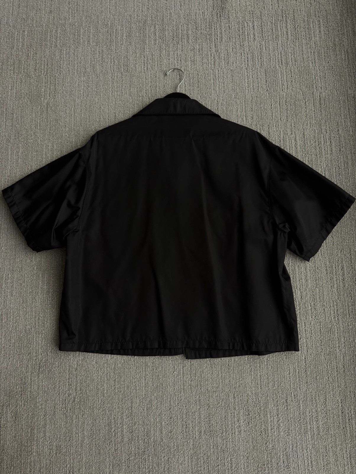 Prada PRADA LOGO PLAQUE NYLON GABARDINE BOWLING SHIRT IN BLACK Size US L / EU 52-54 / 3 - 3 Thumbnail
