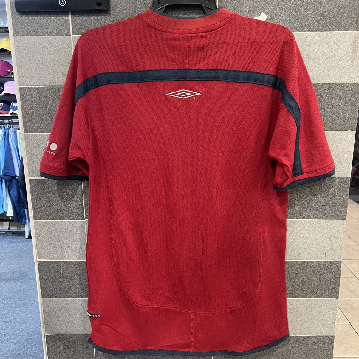 Umbro Manchester united training jersey 2000/2001 Size US M / EU 48-50 / 2 - 4 Thumbnail