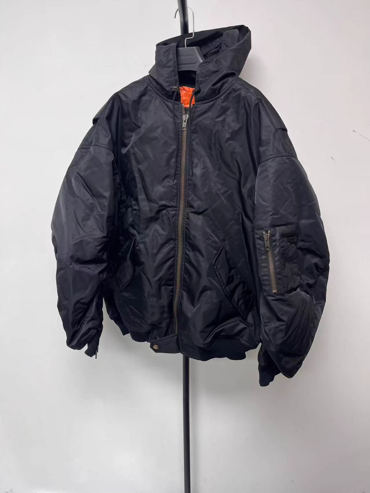 Balenciaga Balenciaga hooded logo oversized jacket men's black Size US S / EU 44-46 / 1 - 1 Thumbnail