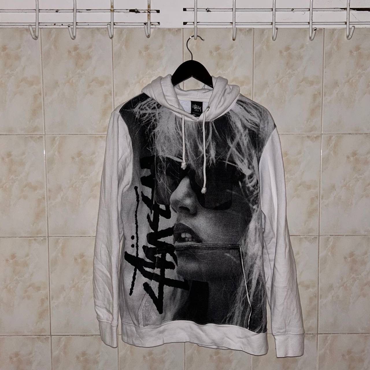 Stussy Stussy Laura Max Streetwear Graphic Print Hoodie Size US L / EU 52-54 / 3 - 1 Thumbnail