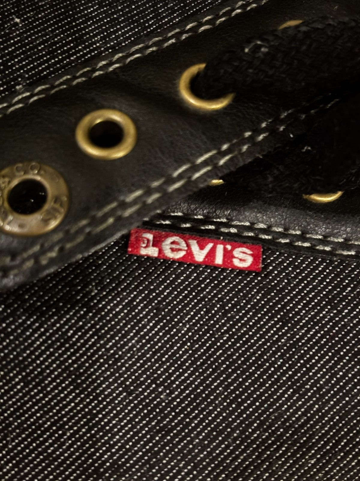 Levi's Men’s canvas sneakers Size US 11 / EU 44 - 6 Thumbnail