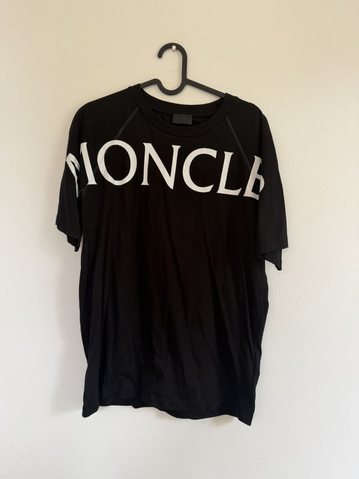 Moncler Moncler Front Logo TEE Size US S / EU 44-46 / 1 - 1 Thumbnail