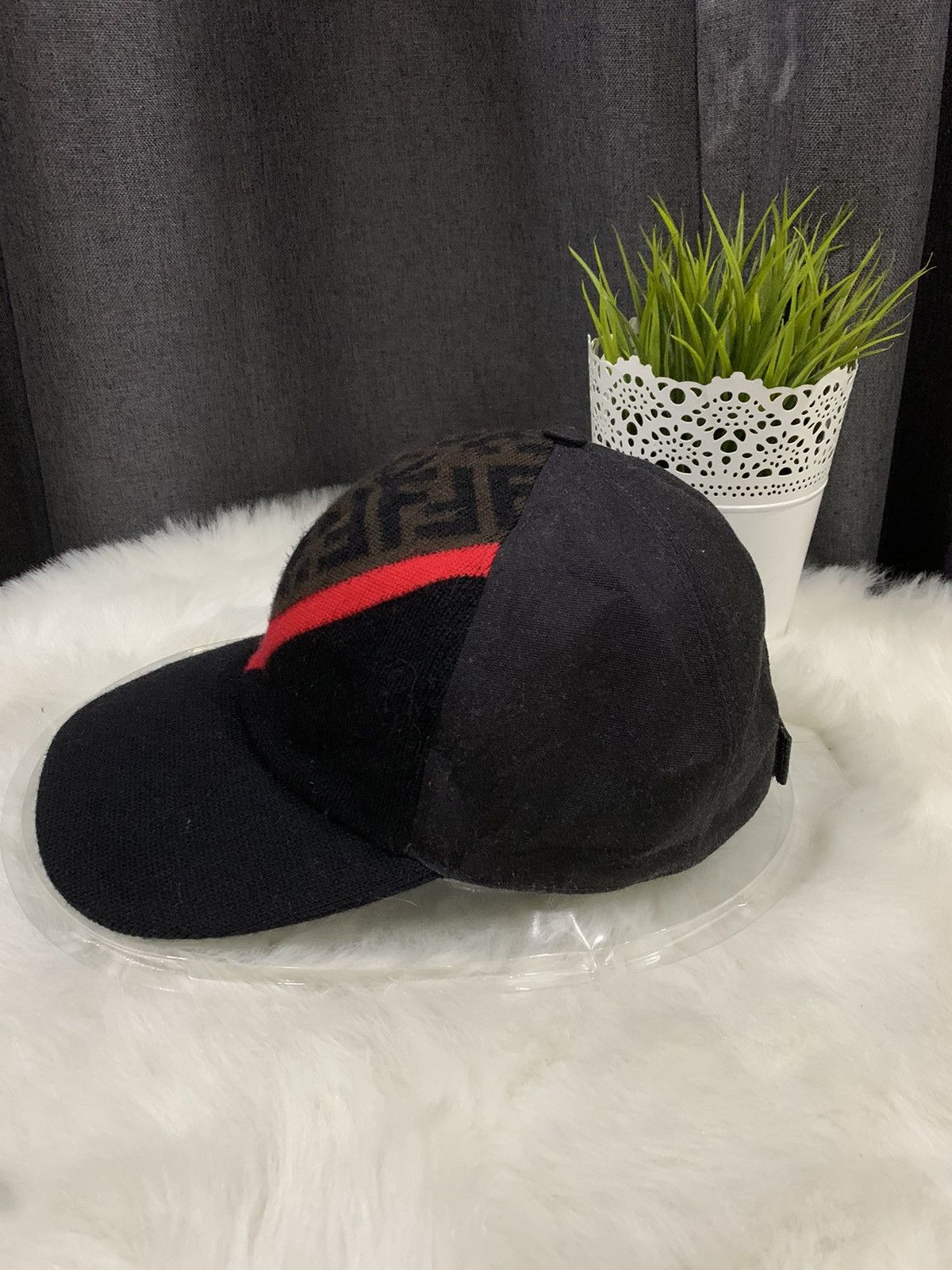Fendi FENDI Caps FF Zucca Virgin Wool Size ONE SIZE - 2 Thumbnail