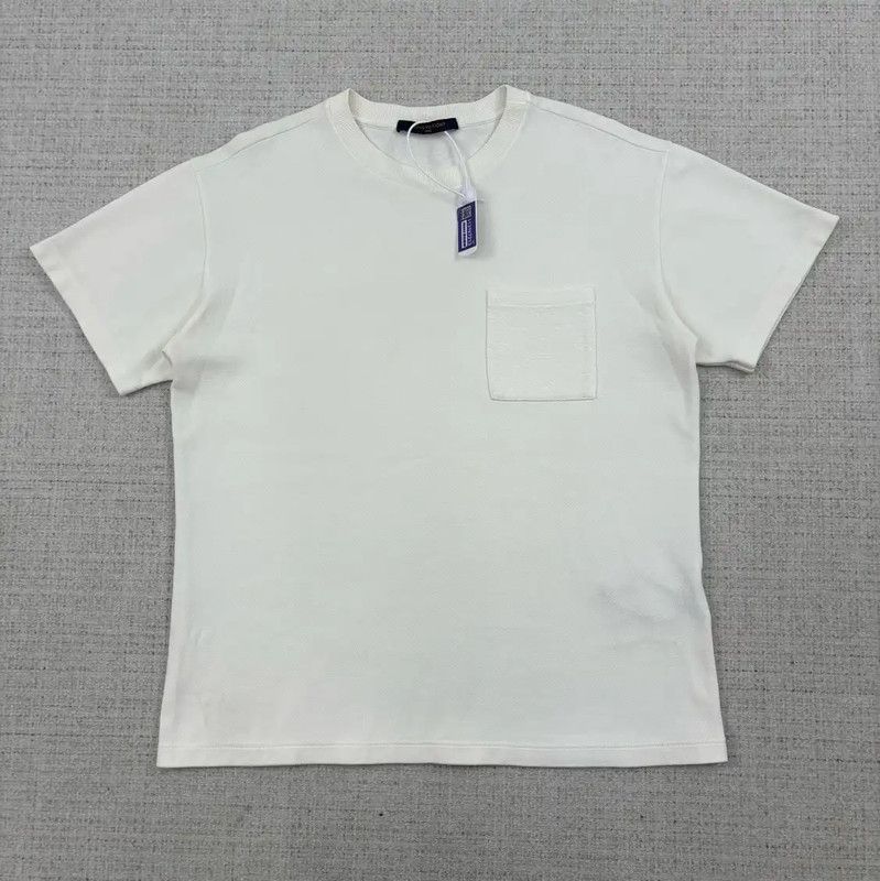 Louis Vuitton Louis Vuitton Summer White Cotton T-Shirt for Men 0089 Size US S / EU 44-46 / 1 - 1 Thumbnail