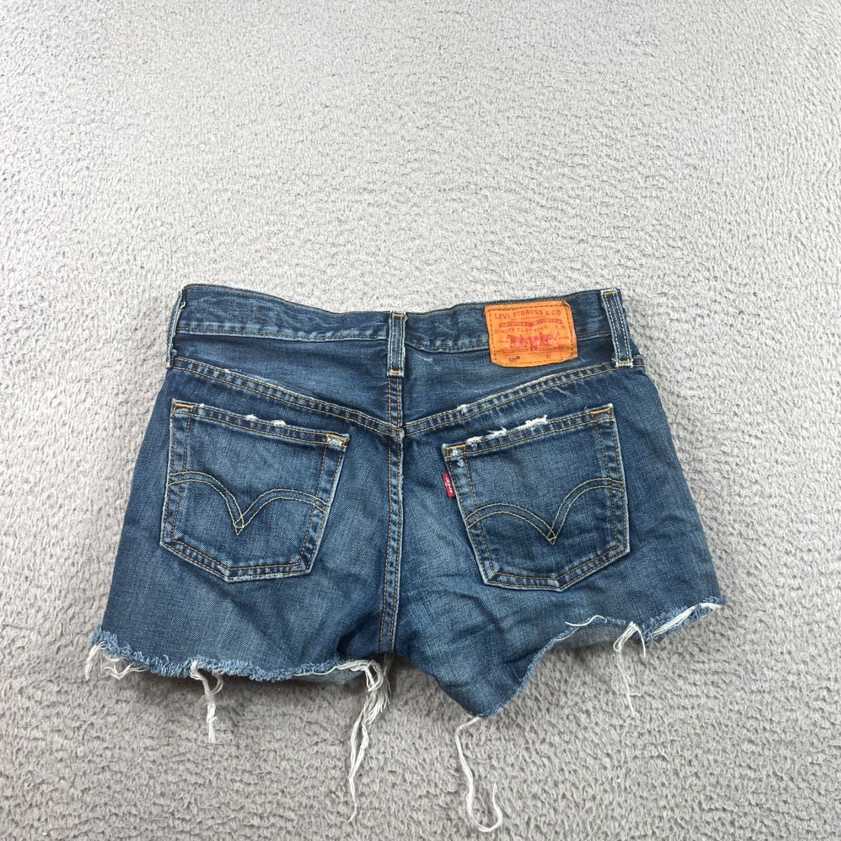 Levi's VINTAGE Levi's 501 Shorts Jeans Denim Blue Button Fly WPL-423 Women 28 Adult Female Streetwear 90s Convo Womens Size 28" / US 6 / IT 42 - 7 Thumbnail