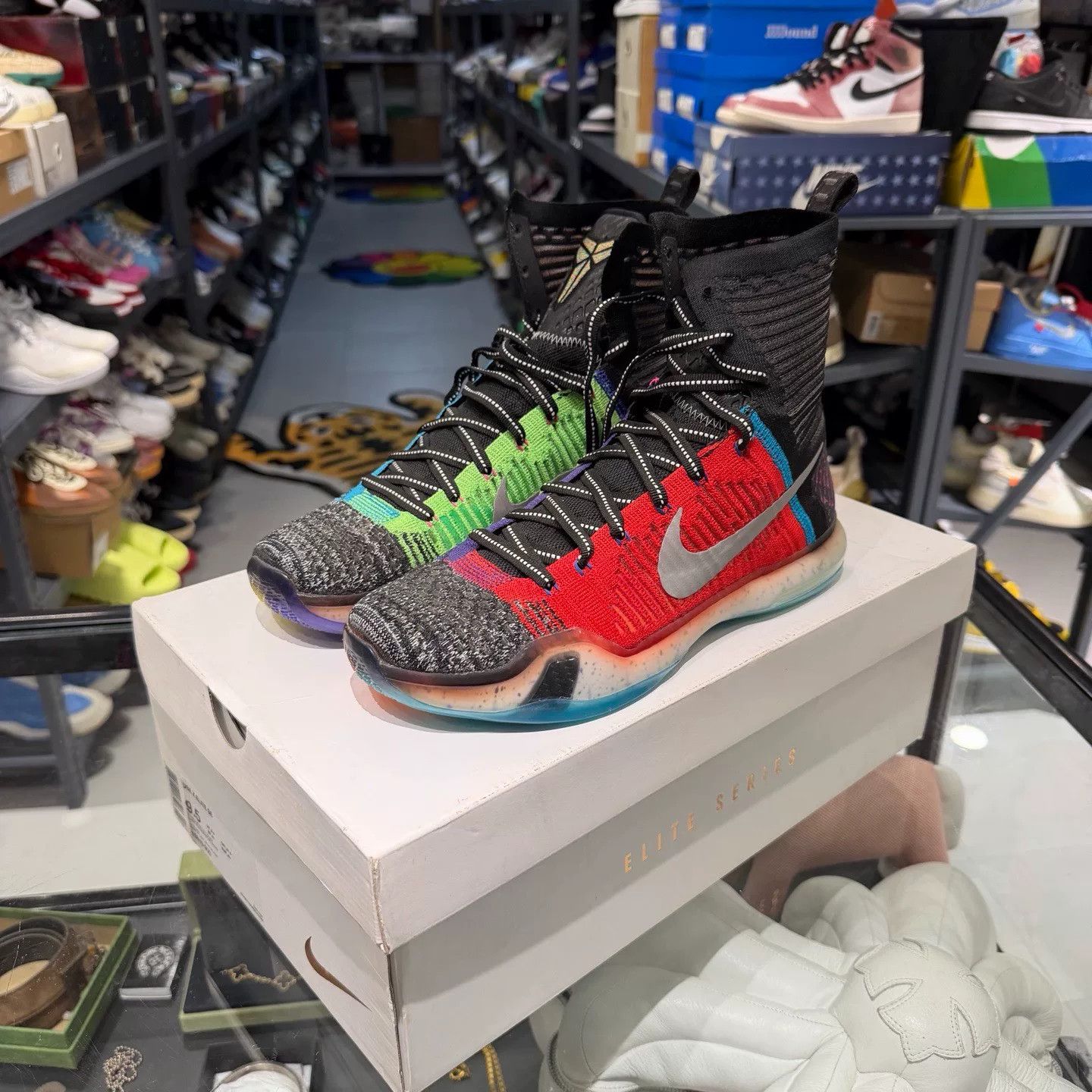 Nike Nike Multi Lowtop Sneakers 10 Men Size US 10 / EU 43 - 1 Thumbnail