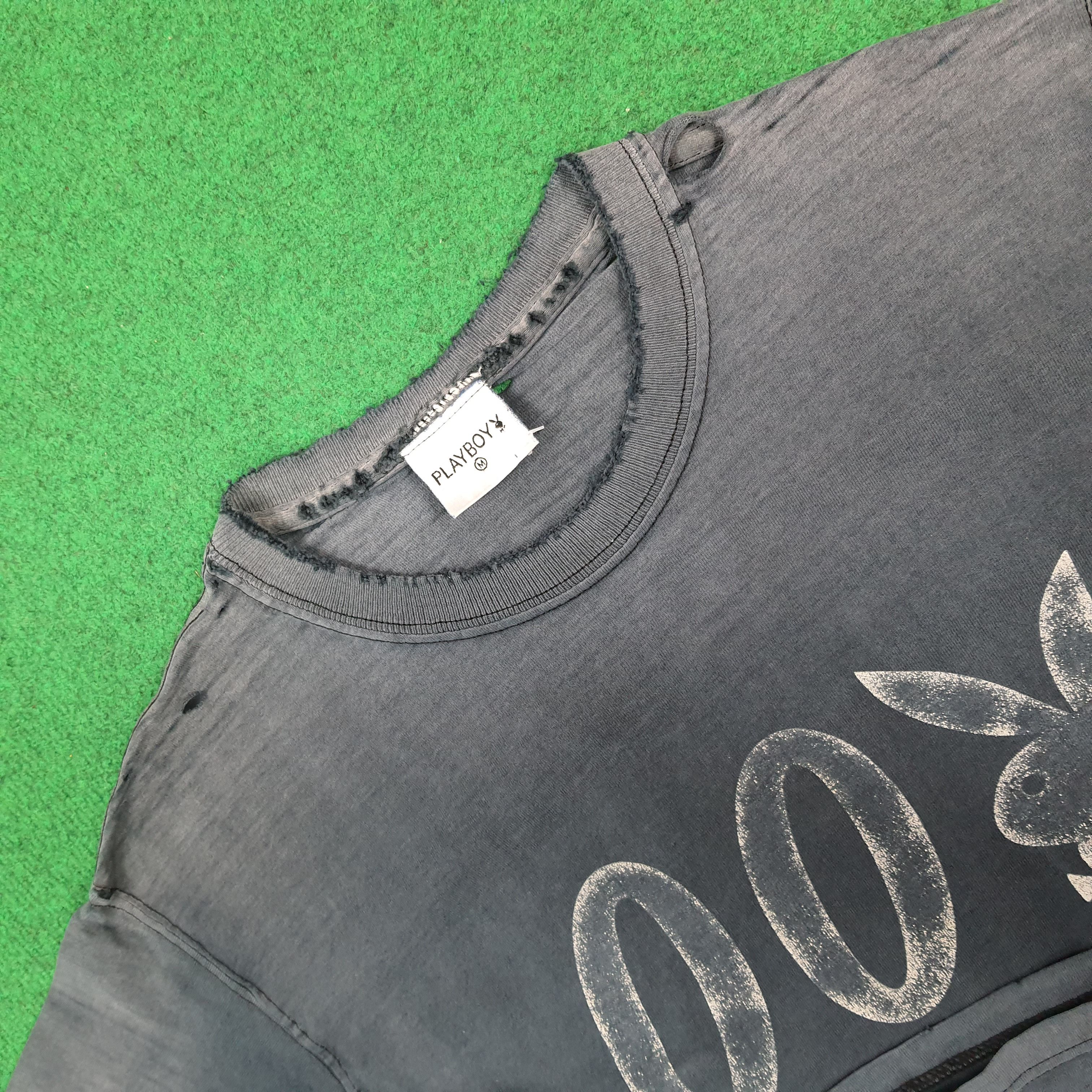 Playboy Vintage Playboy 007 James Bond Distressed Tshirt C299N5 Size US M / EU 48-50 / 2 - 7 Thumbnail