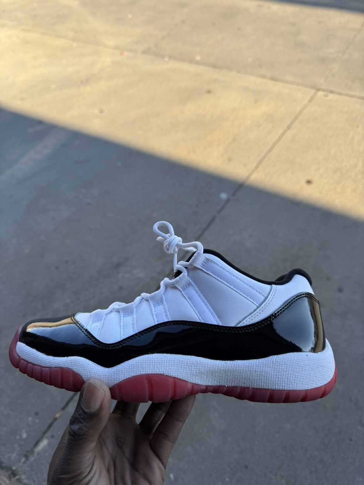 Nike Jordan 11 Retro Low Concord Bred (GS) (6.5Y) Size US 6.5 / IT 36.5 - 2 Thumbnail
