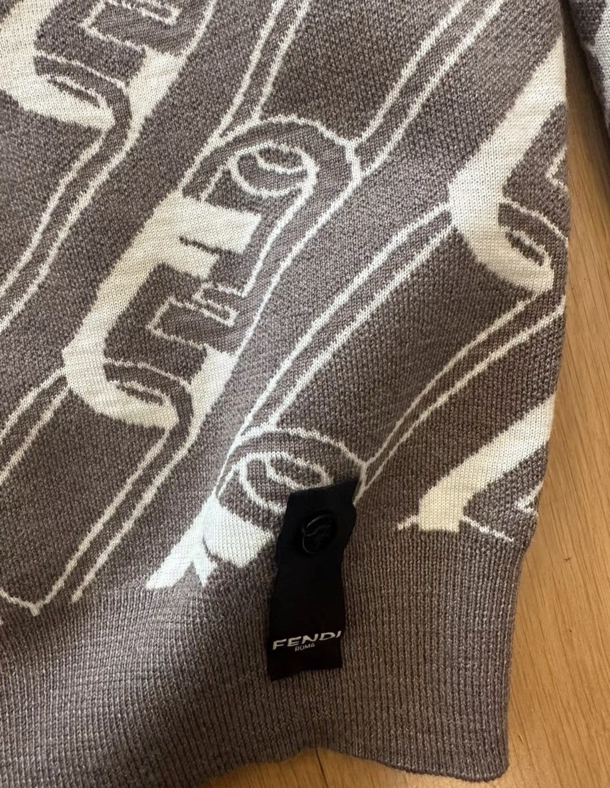 Fendi FENDI Brand New Men's Sweater Size US S / EU 44-46 / 1 - 2 Thumbnail
