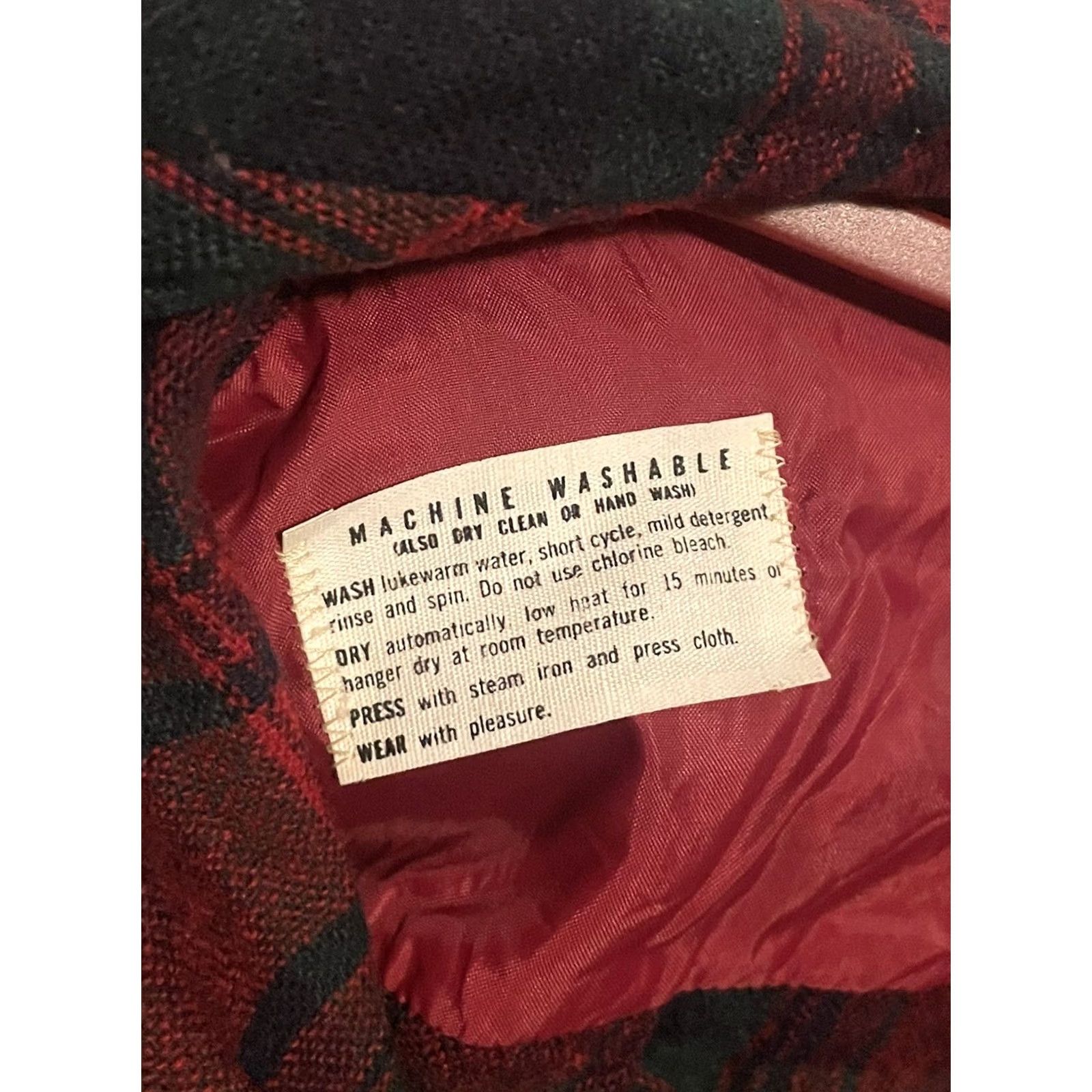 Pendleton VINTAGE Pendleton Button-Up Flannel Shirt Mens Large Red Wool Plaid Button-Up Shirt Mens Large Red Size US L / EU 52-54 / 3 - 5 Thumbnail