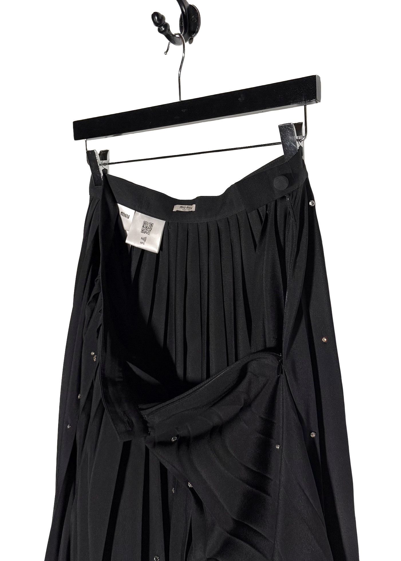 Miu Miu Miu Miu 2021 Black Crystal Embellished Pleated Long Skirt Size 27" / US 4 / IT 40 - 6 Thumbnail