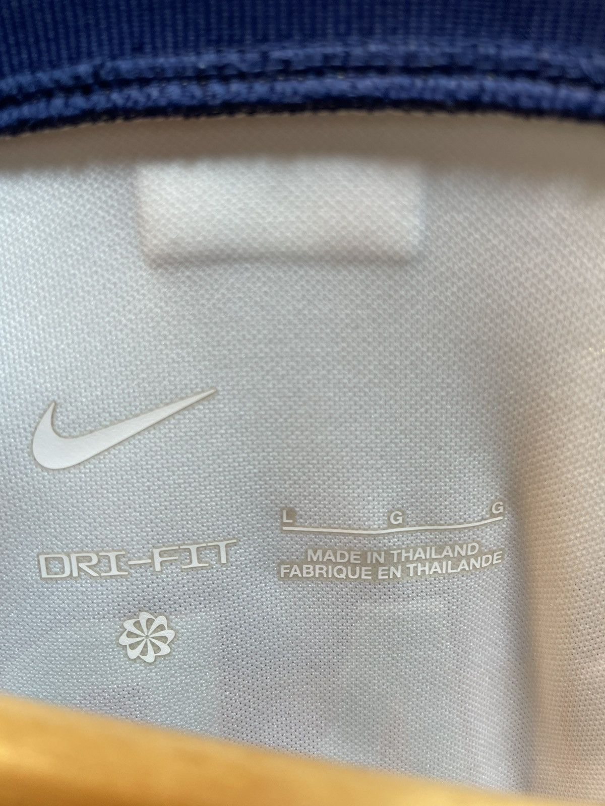 Nike × Vintage 2023-2024 Paris Saint-Germain MBAPPE7 Away Kit Size US L / EU 52-54 / 3 - 5 Thumbnail