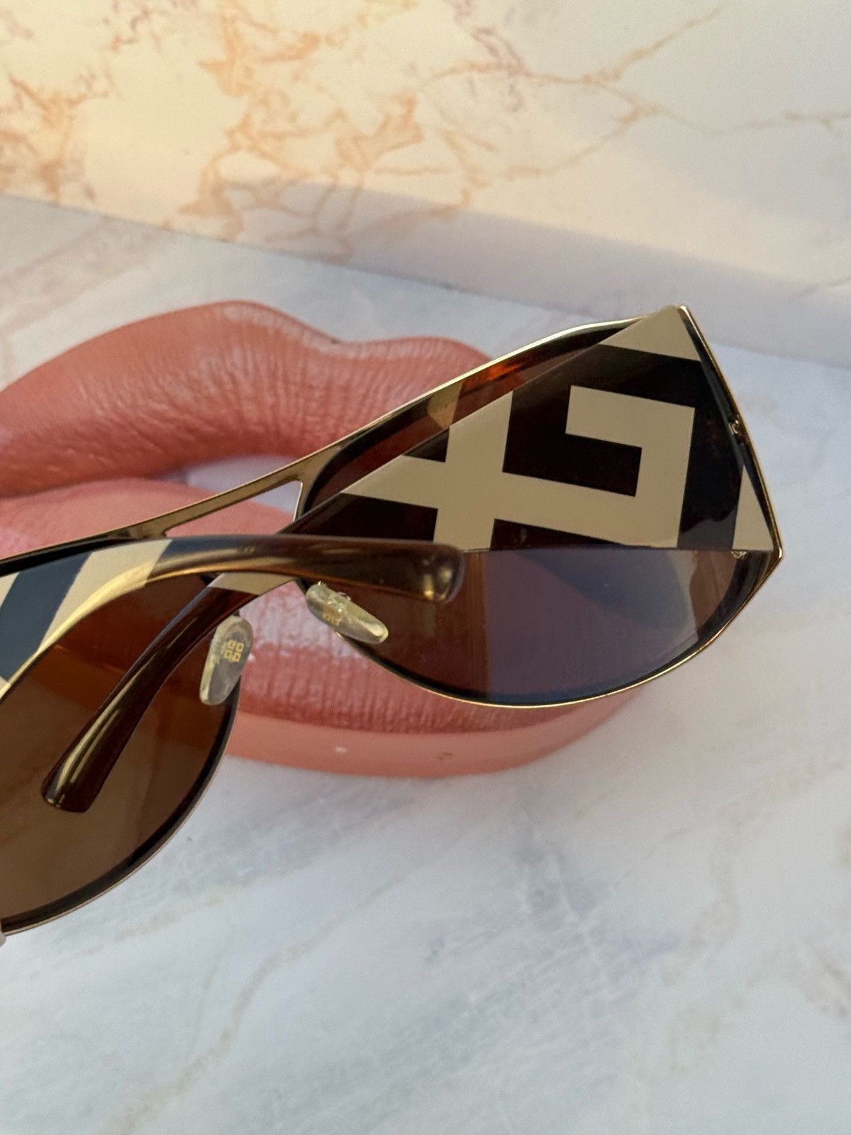 Givenchy Givenchy sunglasses SGV219 Size ONE SIZE - 8 Thumbnail