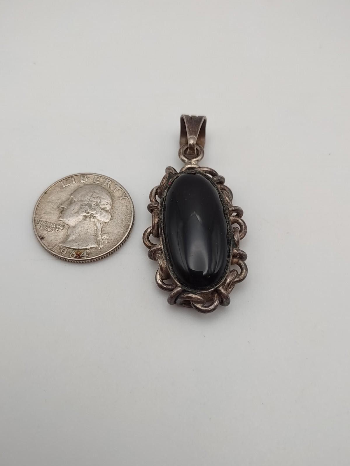 The Unbranded Brand Vintage Sterling Silver Black Onyx Scroll Frame Pendant Size ONE SIZE - 3 Thumbnail