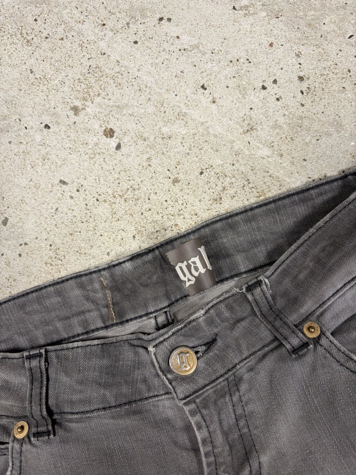 John Galliano 2000s John Galliano Grey Jeans Denim Pants Studs Rhinestones Size 30" / US 8 / IT 44 - 10 Thumbnail