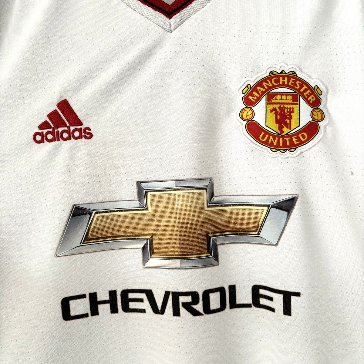 Adidas 2015 2016 Manchester United Adidas Away Kit Soccer Jersey Size US M / EU 48-50 / 2 - 3 Thumbnail