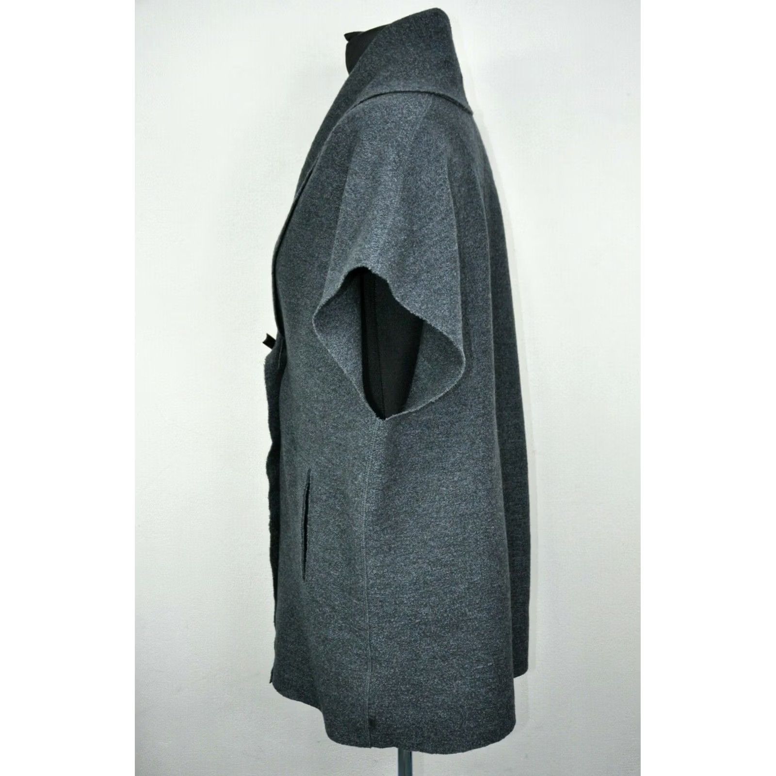 Vintage OSKA MOESSMER WOOL Cape Jacket Gray Women's 10 Regular Wool Lining Button Casual Fall Spring Winter Mens WomensGirls Size L / US 10 / IT 46 - 4 Thumbnail