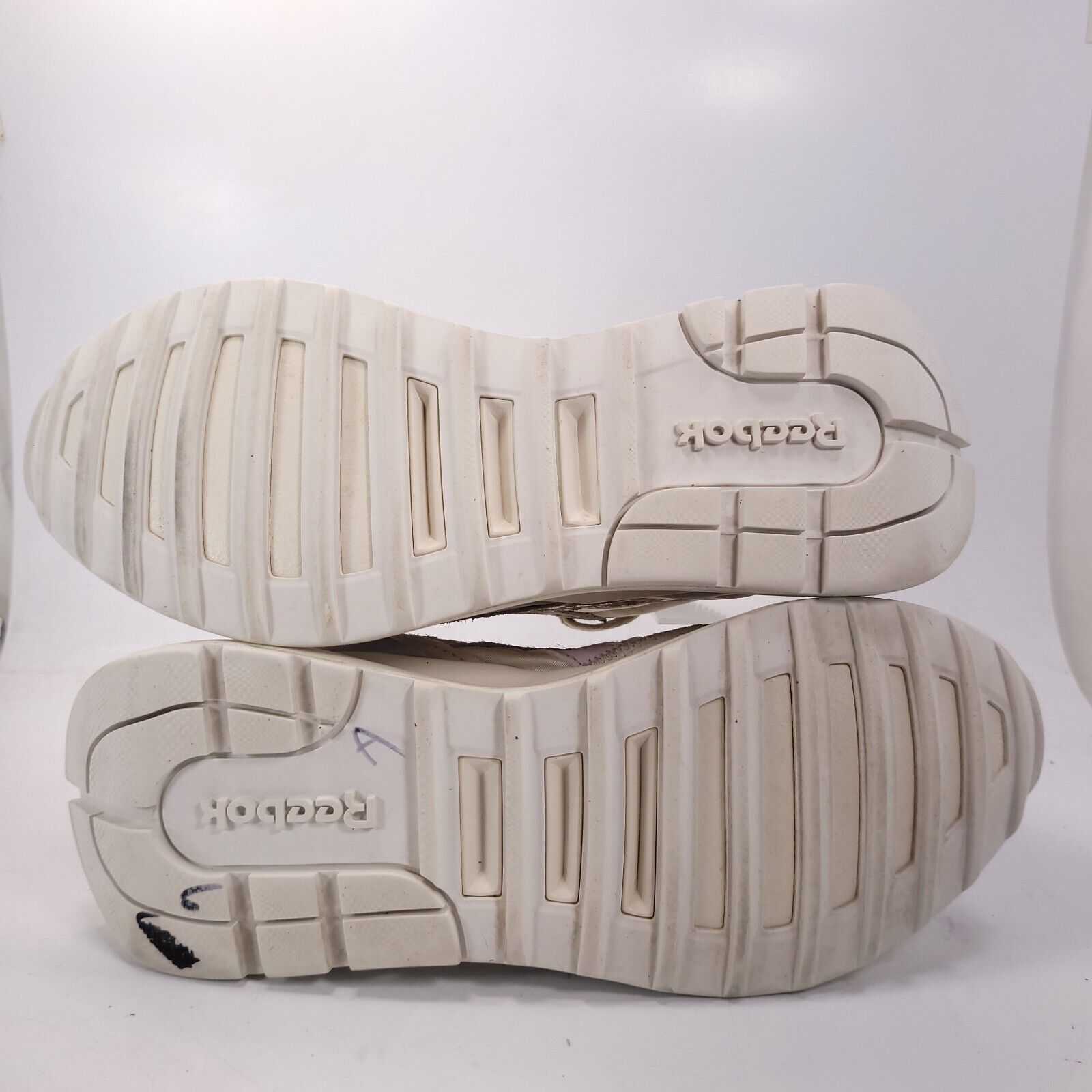 Reebok Reebok Legacy AZ Athletic Shoe Womens Size 7.5 GZ3635 White Size US 7.5 / IT 37.5 - 7 Thumbnail