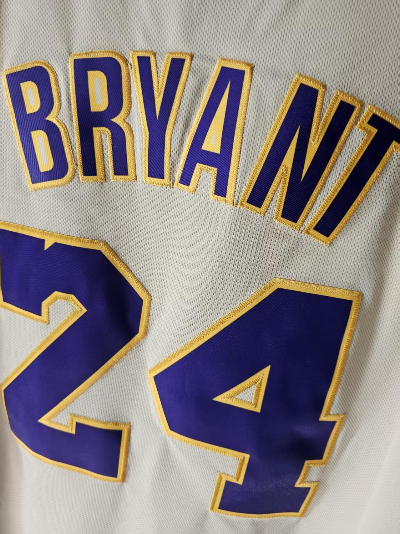 NBA Los Angeles Lakers 24 Kobe Bryant Jersey Stitched Beige Size US M / EU 48-50 / 2 - 5 Thumbnail