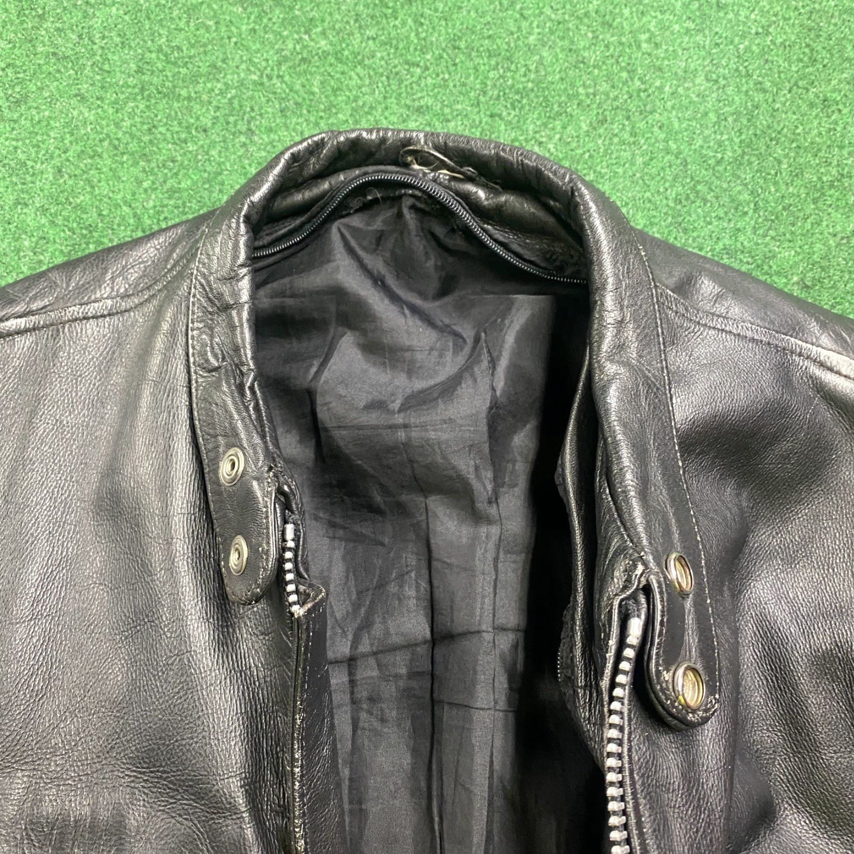 Vintage VINTAGE Leather Jacket Mens M Black 80S 90S Fringe Tassel Cafe Racer Coat Fashion Vintage Mens Leather Jacket M Black 80s 90s Fringe Cafe Racer Coat Size US M / EU 48-50 / 2 - 5 Thumbnail