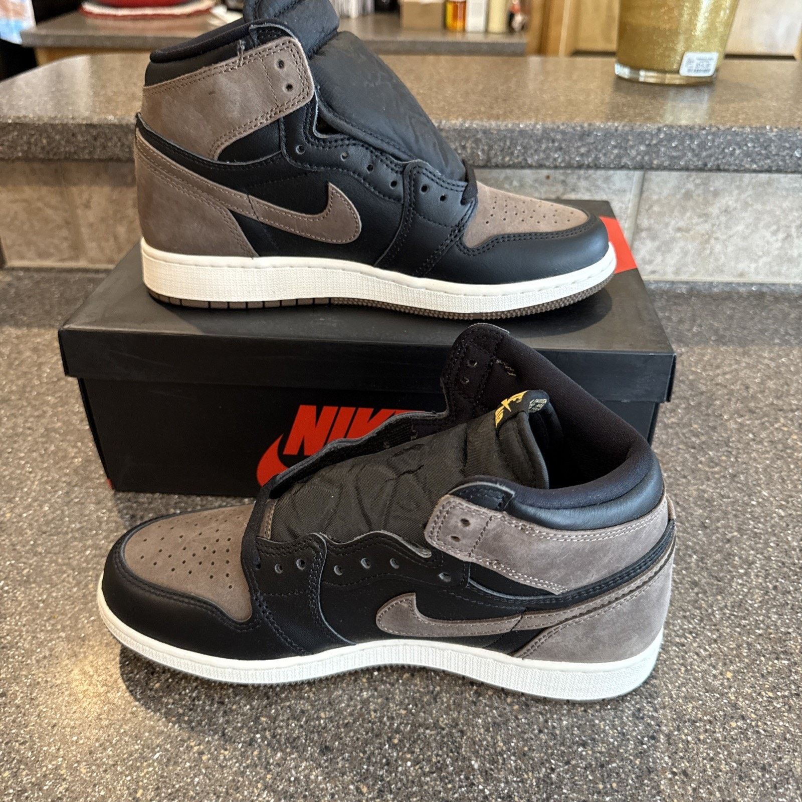 Nike Air Jordan 1 Retro High OG Palomino GS FD1437-020 Sz 7Y/8.5 Size US 7 / EU 40 - 3 Thumbnail