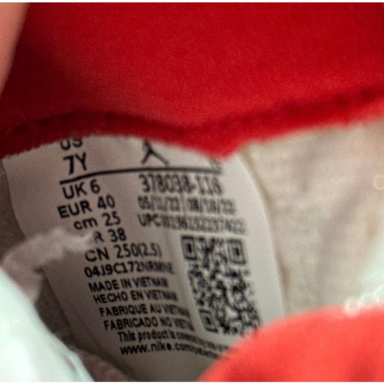 Jordan Brand × Nike Size 7 - Nike Air Jordan 11 Retro GS Cherry Men's Shoes Size US 7 / EU 40 - 7 Thumbnail
