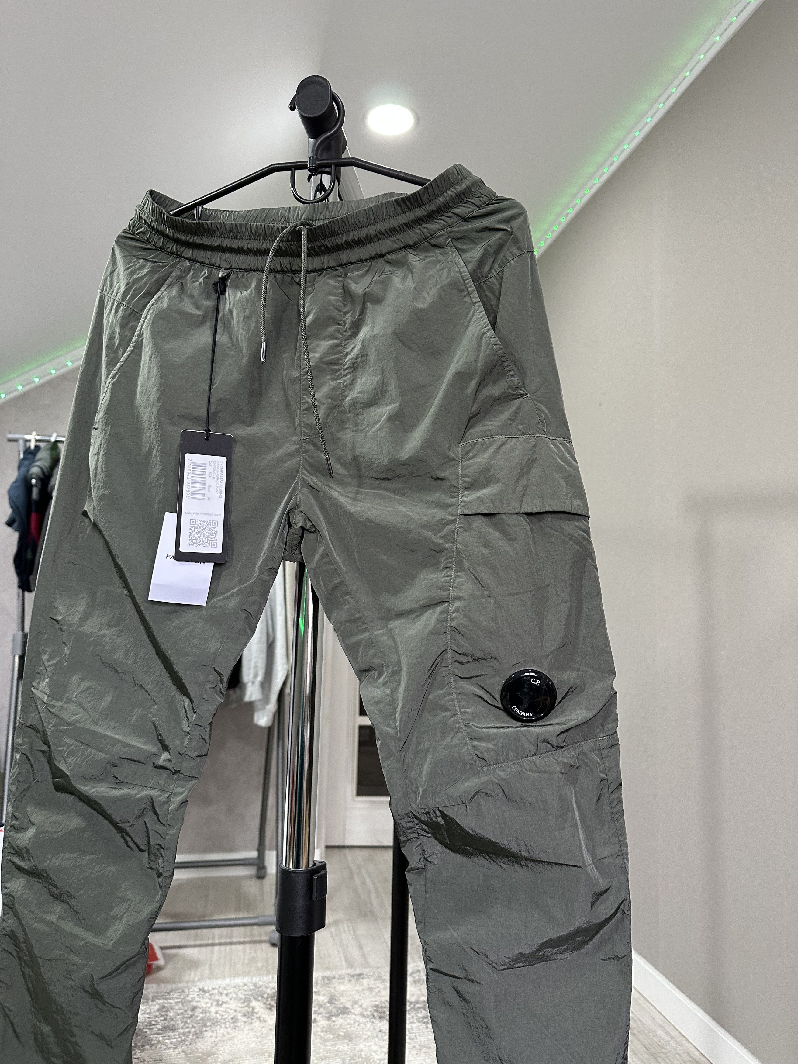 C.P. Company BNWT! C.P. Company Cargo Pants Size US 26 / EU 42 - 3 Thumbnail