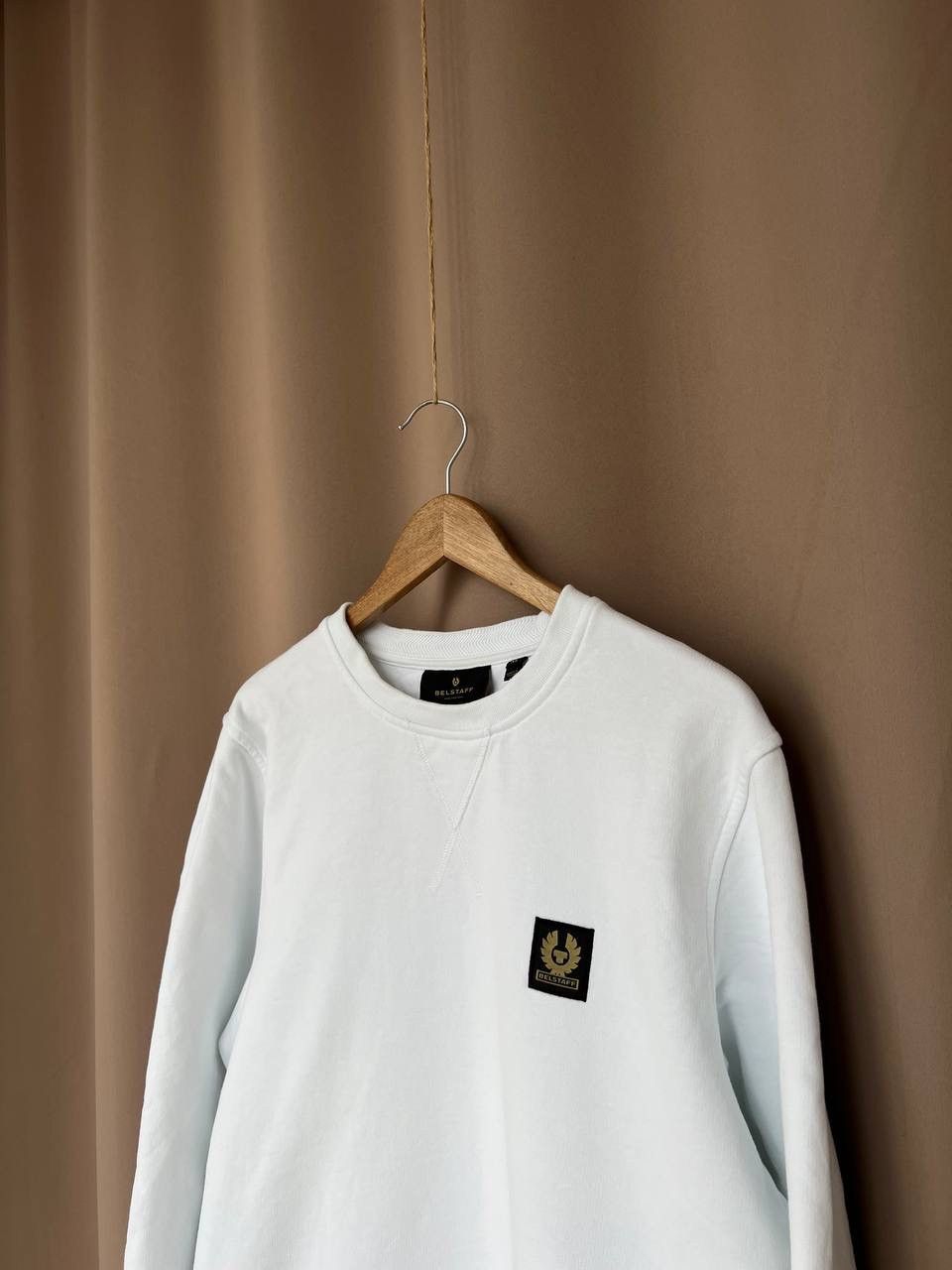 Belstaff Belstaff Men's Patch Crew Sweater Size XL/L White Sweatshirt Size US XL / EU 56 / 4 - 4 Thumbnail