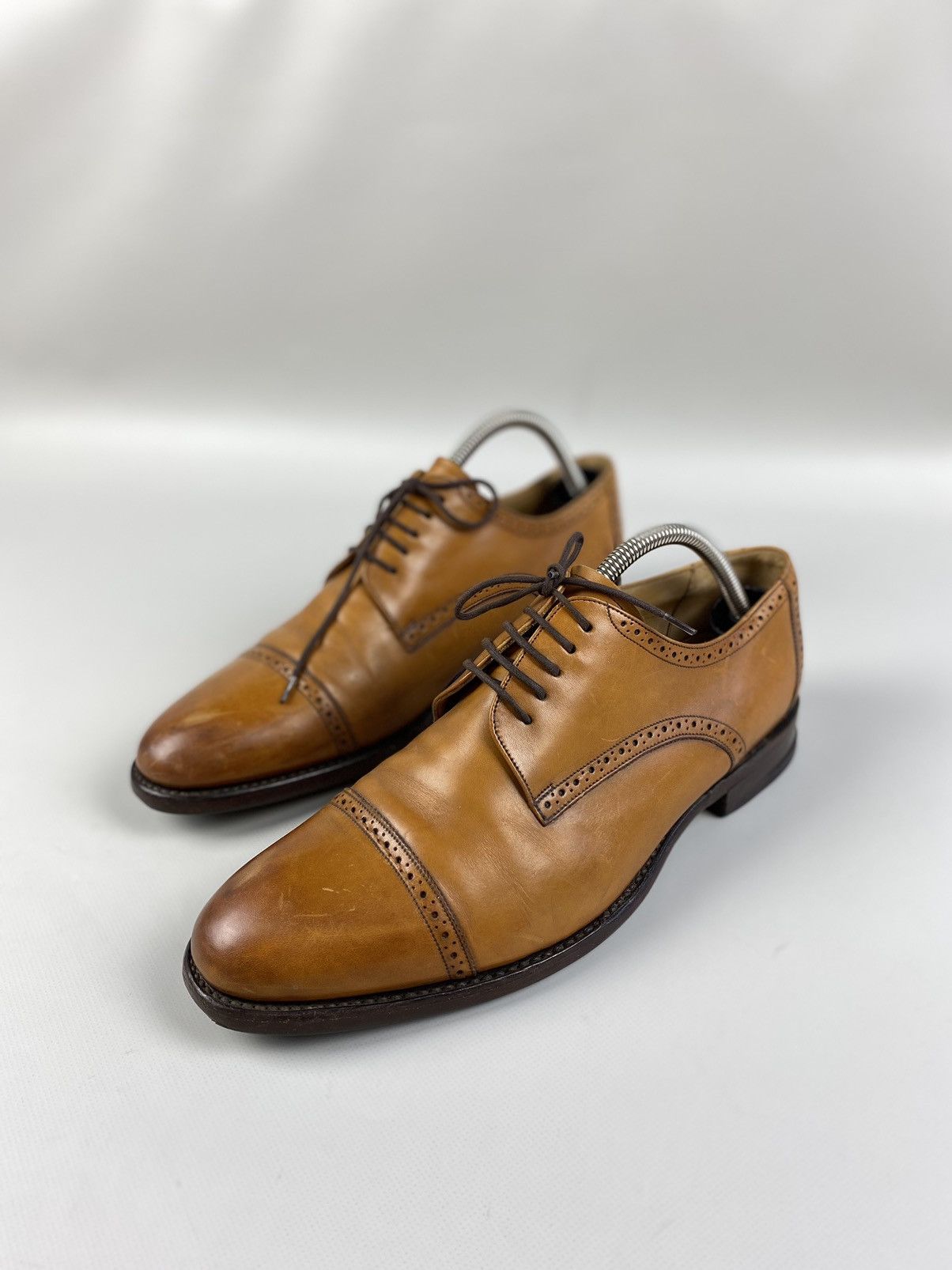 Loake Loake Guilhall men’s leather Oxford formal shoes Size US 9.5 / EU 42-43 - 10 Thumbnail