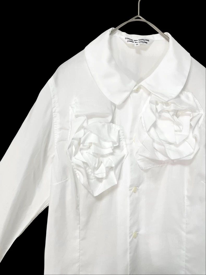 Comme des Garcons Comme Des Garcons Rose flower embellished polyester shirt Size S / US 4 / IT 40 - 5 Thumbnail