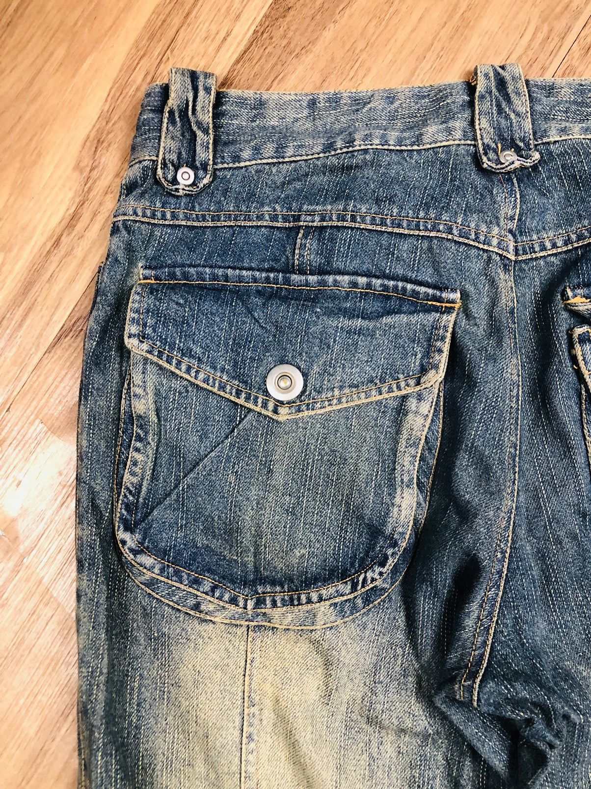Japanese Brand Lav Y2k Multi-Pocket Cargo Flare Jeans (37) Size US 29 - 18 Thumbnail