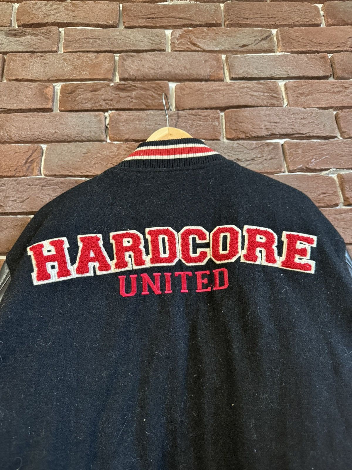 Vintage Rare Hardcore United Varsity Bomber Jacket Gabber L Black Size US L / EU 52-54 / 3 - 9 Thumbnail