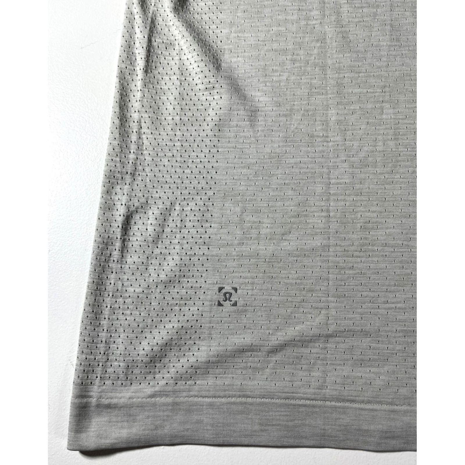 Lululemon Lululemon Metal Vent Tech T-Shirt Men XL Gray Activewear Short Sleeve Crew Neck Pullover Breathable Moisture Wicking Lightweight Stretch Size US XL / EU 56 / 4 - 3 Thumbnail