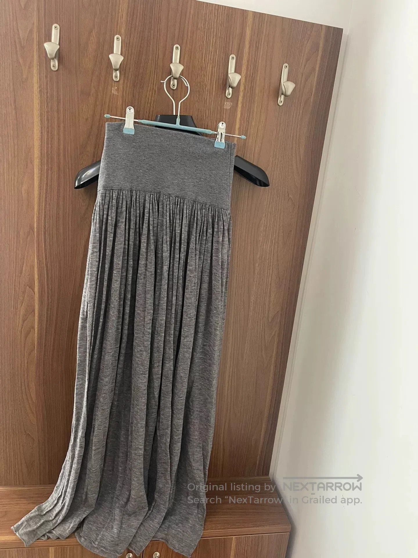 Japanese Brand Gray Knit Midi Skirt. Size 30" / US 8 / IT 44 - 1 Thumbnail