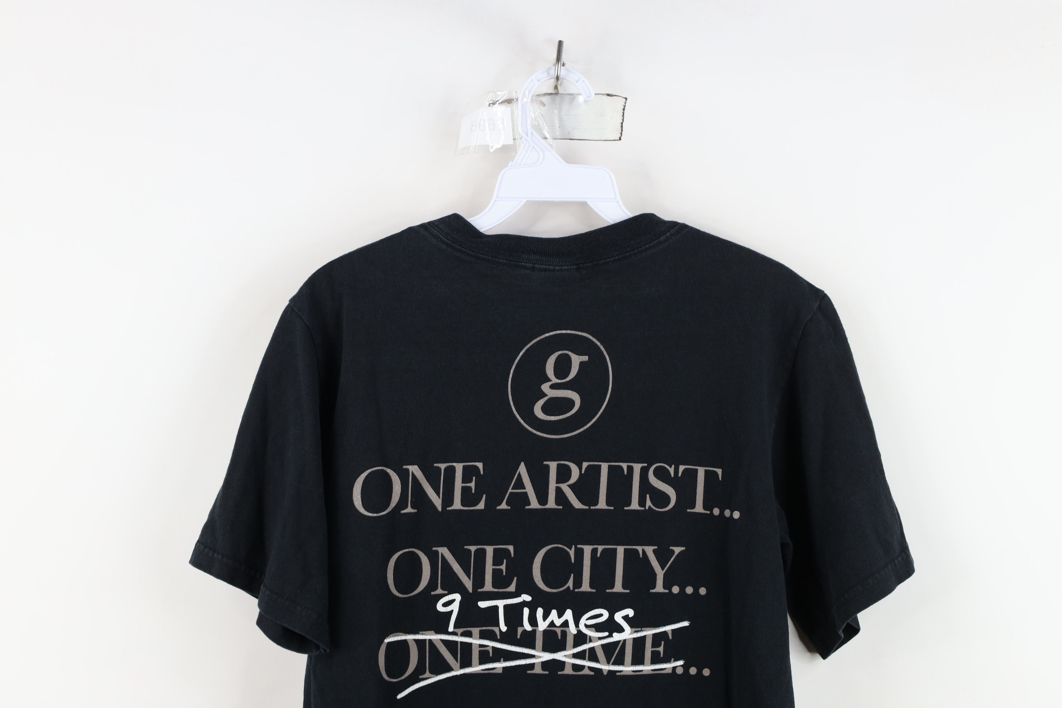 Vintage Vintage Y2K 2007 Tour Garth Brooks Band Short Sleeve T-Shirt Size US S / EU 44-46 / 1 - 13 Thumbnail