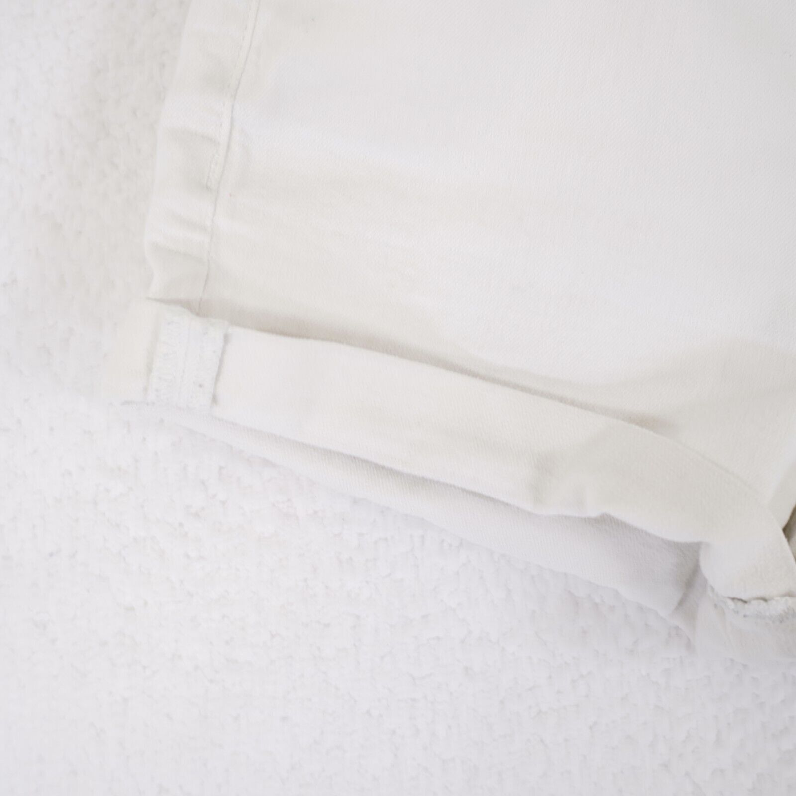 American Eagle Outfitters American Eagle White Denim Super Stretch Shorts Size 4 28/3 Size US 28 / EU 44 - 2 Thumbnail