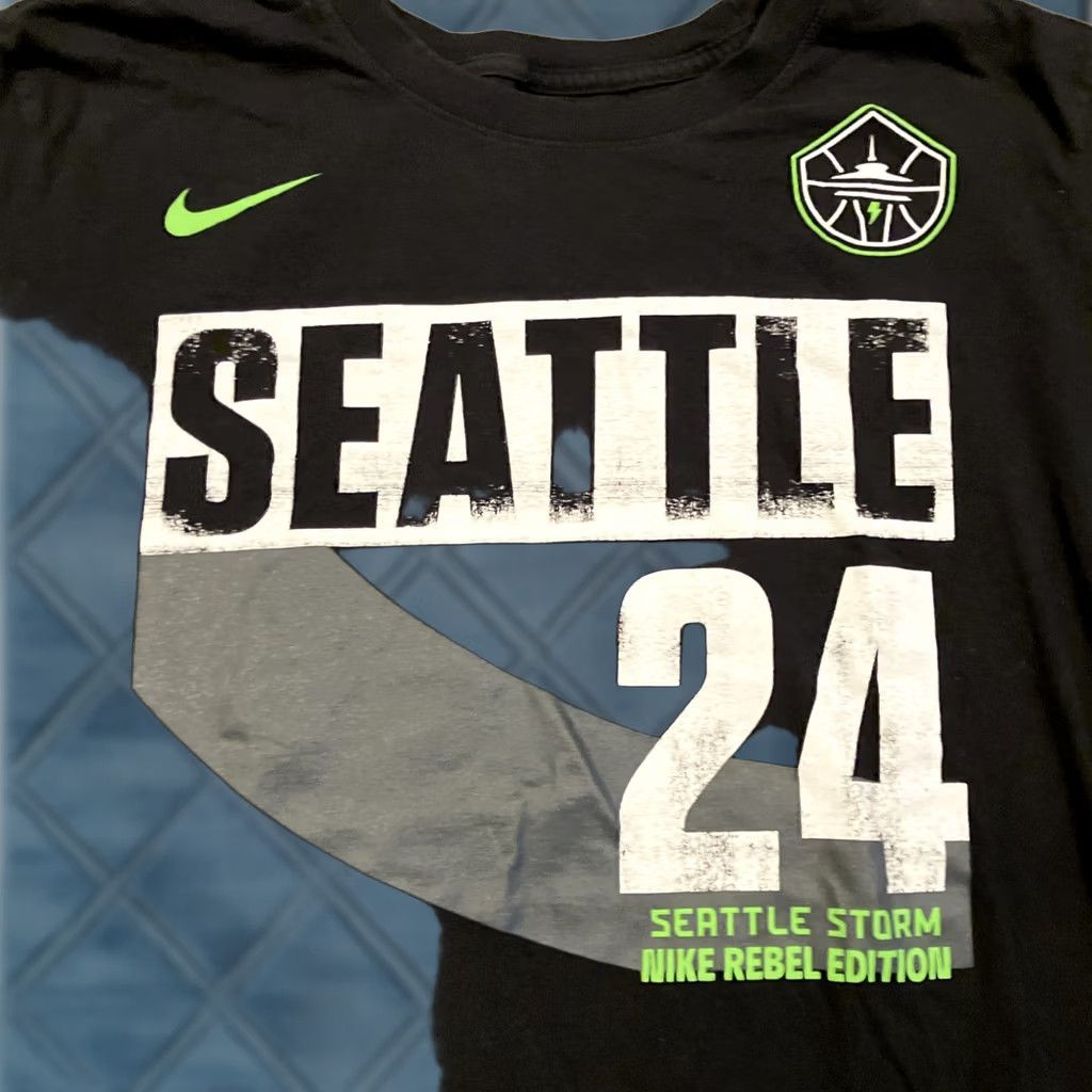 Nike VINTAGE Nike Seattle Storm Jewell Loyd #24 Player Jersey T Shirt Men XL Black Jersey Shirt Mens XL Size US XL / EU 56 / 4 - 1 Thumbnail